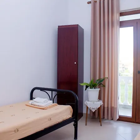 Rent Ismolli Maison d'hôtes