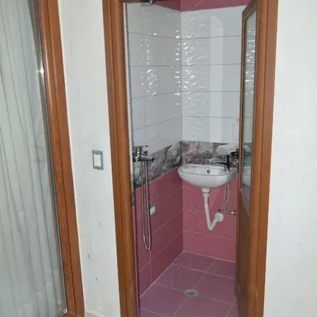 Rent Ismolli *